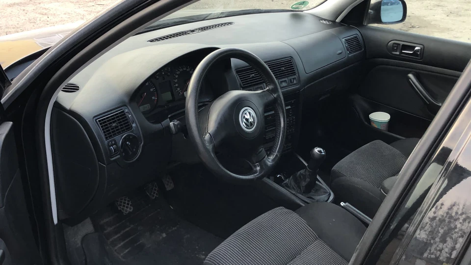 Volkswagen Golf 1.6APF