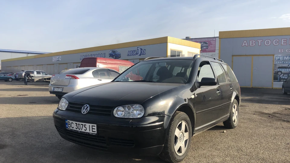 Volkswagen Golf 1.6APF 2