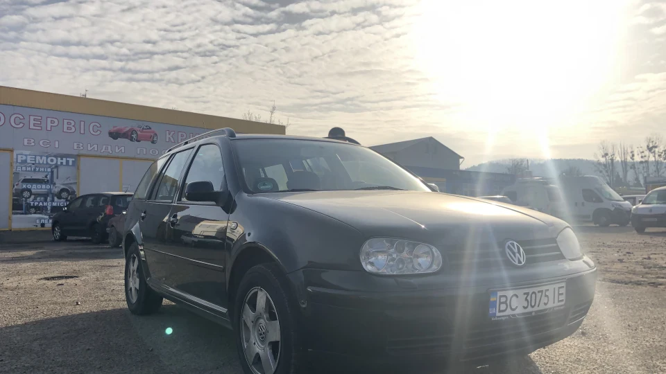 Volkswagen Golf 1.6APF 3