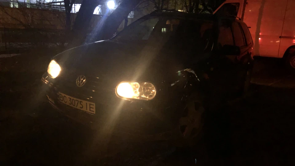 Volkswagen Golf 1.6APF 4