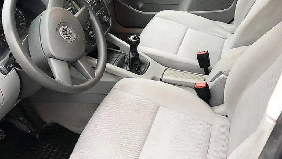Volkswagen Golf 1.6FSI 5