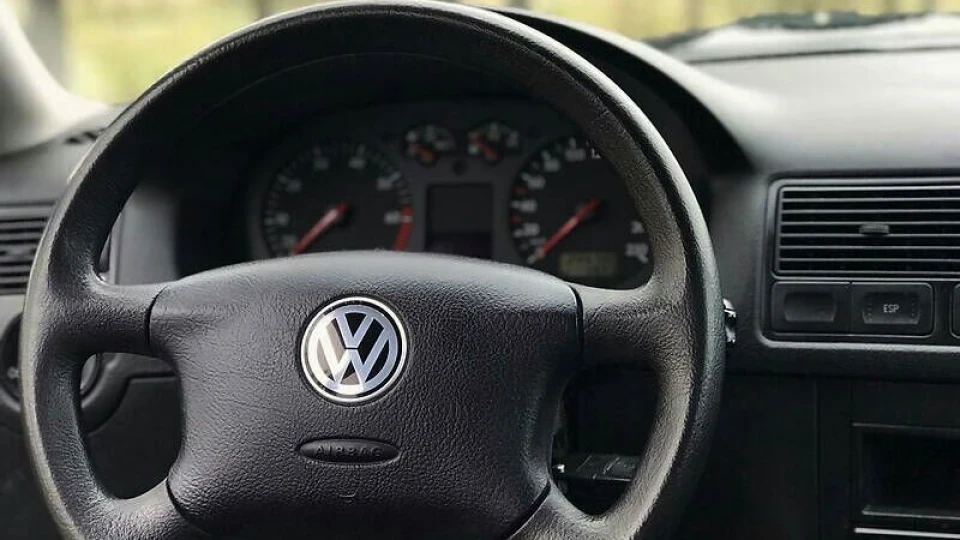 Volkswagen Golf 16V AXP DUW 2