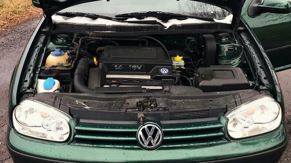 Volkswagen Golf 16V AXP DUW 4