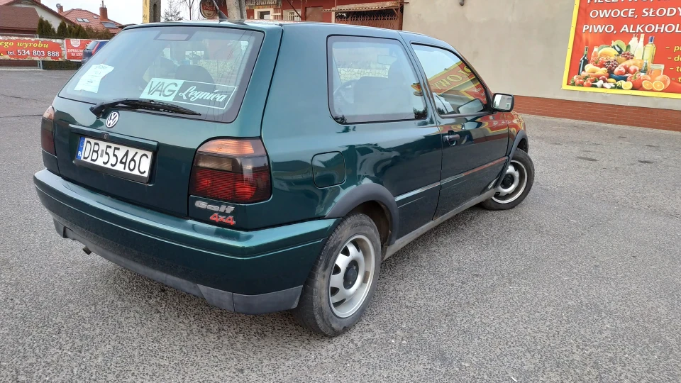 Volkswagen Golf 1.8 4*4 s-line 2