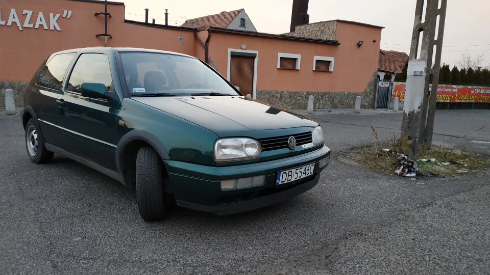Volkswagen Golf 1.8 4*4 s-line 3