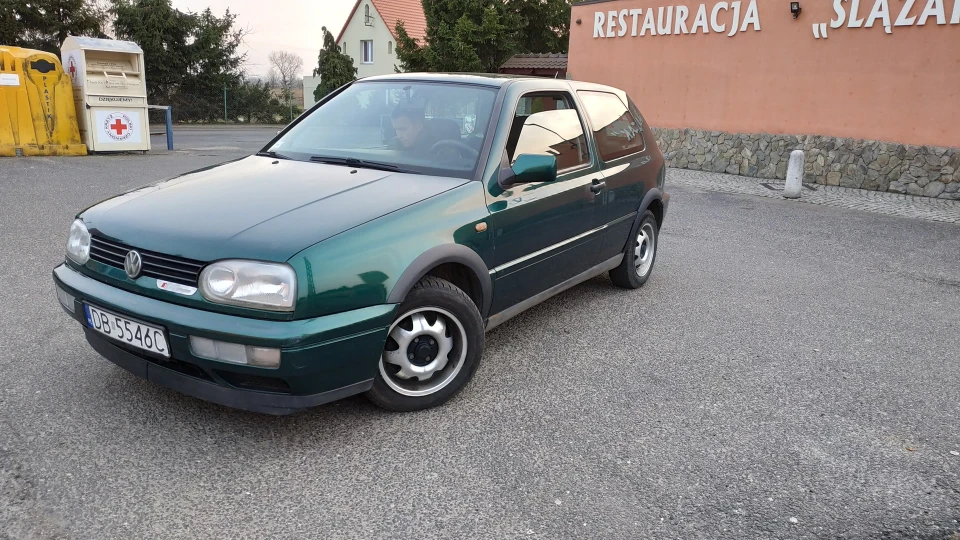 Volkswagen Golf 1.8 4*4 s-line 4