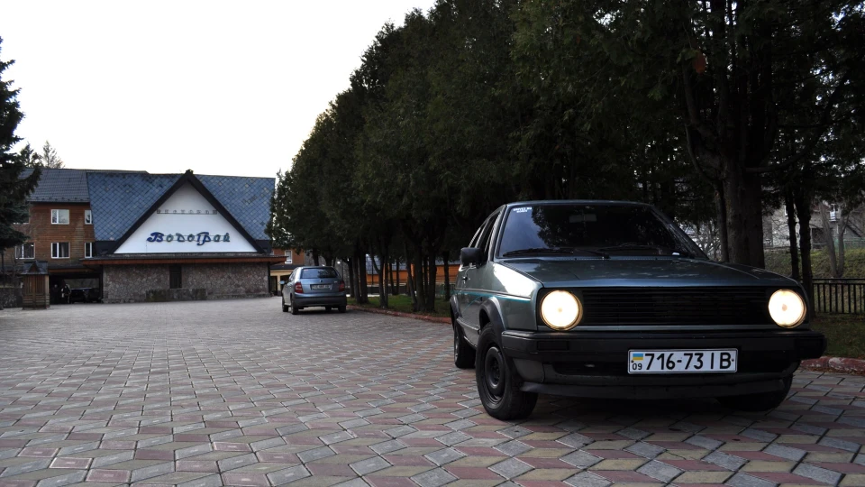 Volkswagen Golf 1.8 CL 3