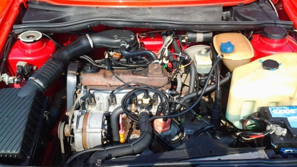 Volkswagen Golf 1,8 GT Spezial 4