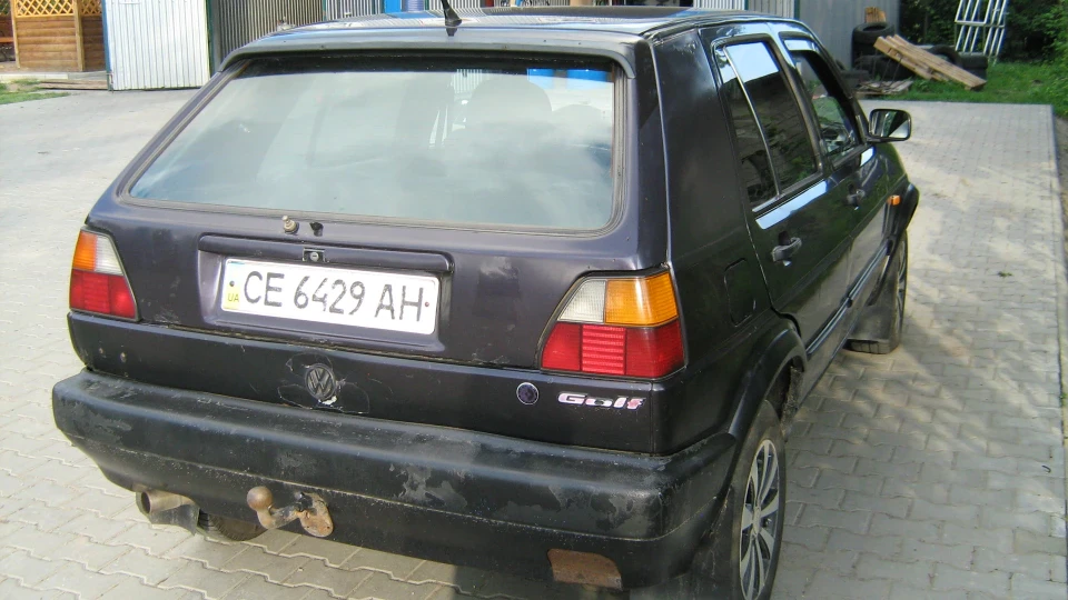 Volkswagen Golf 1.8 Mono 5