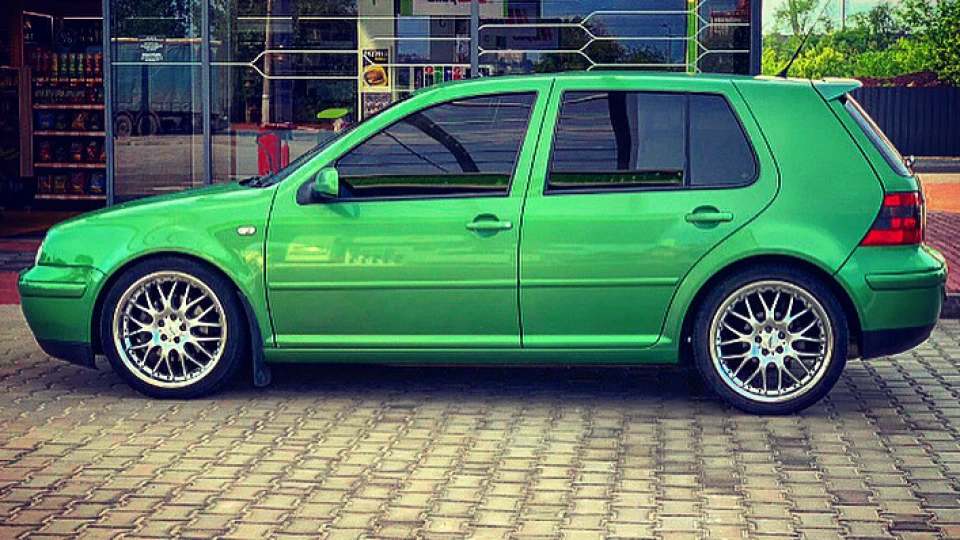 Volkswagen Golf 1.8t GTI 3