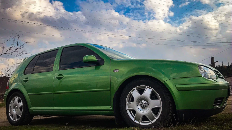 Volkswagen Golf 1.8t GTI 4