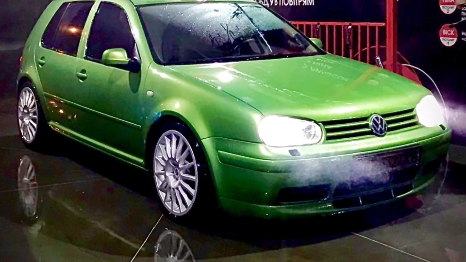 Volkswagen Golf 1.8t GTI 5