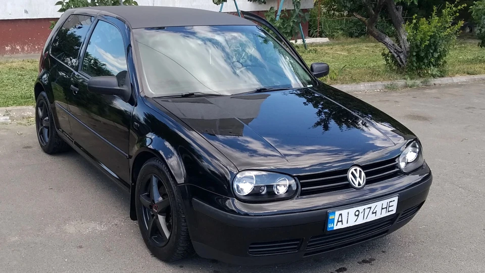 Volkswagen Golf 1.9TDI Black Edition 4