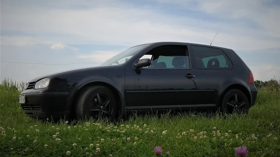 Volkswagen Golf 1.9TDI Black Edition 5