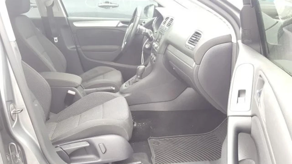 Volkswagen Golf 2.0 TDI DSG highline + 2