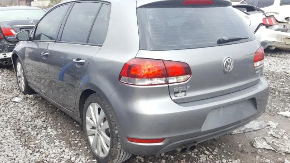 Volkswagen Golf 2.0 TDI DSG highline + 4