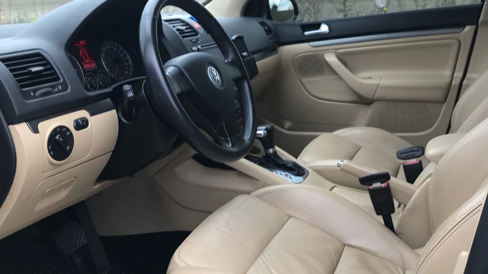 Volkswagen Golf 2.0 tdi 2