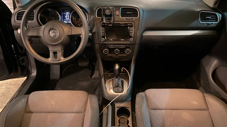 Volkswagen Golf 2.5 CBUA 3