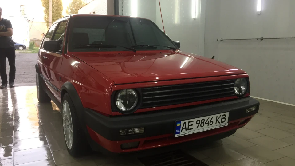 Volkswagen Golf 2.8 VR6 IRON 2