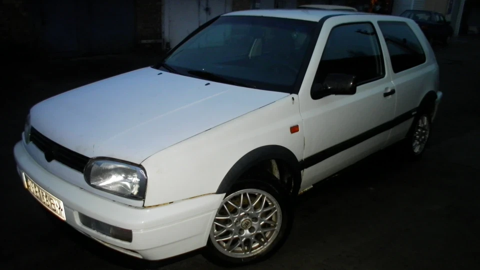 Volkswagen Golf White Golf 3