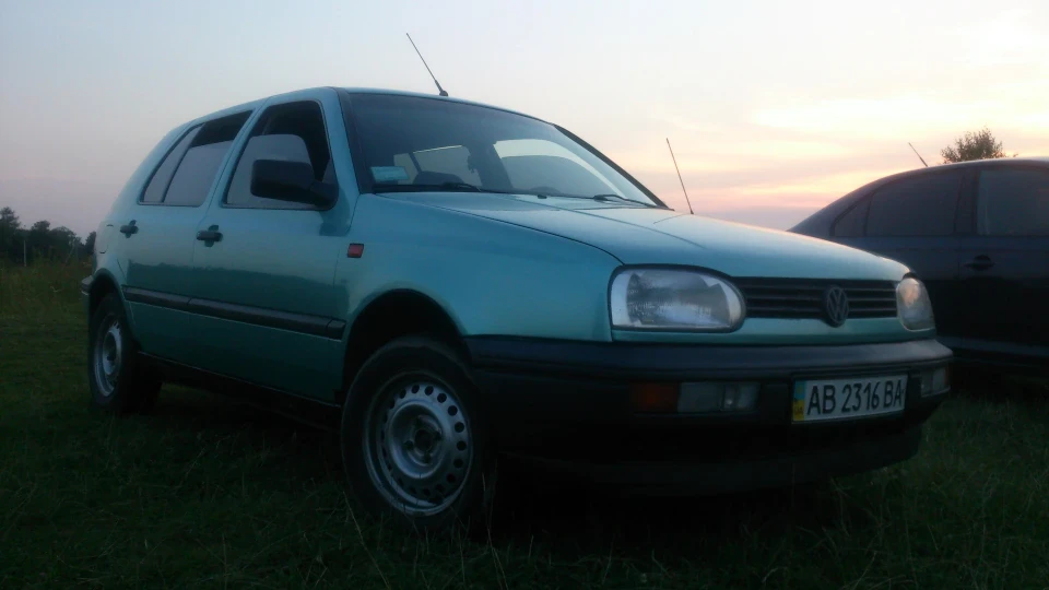 Volkswagen Golf Бірюза 3