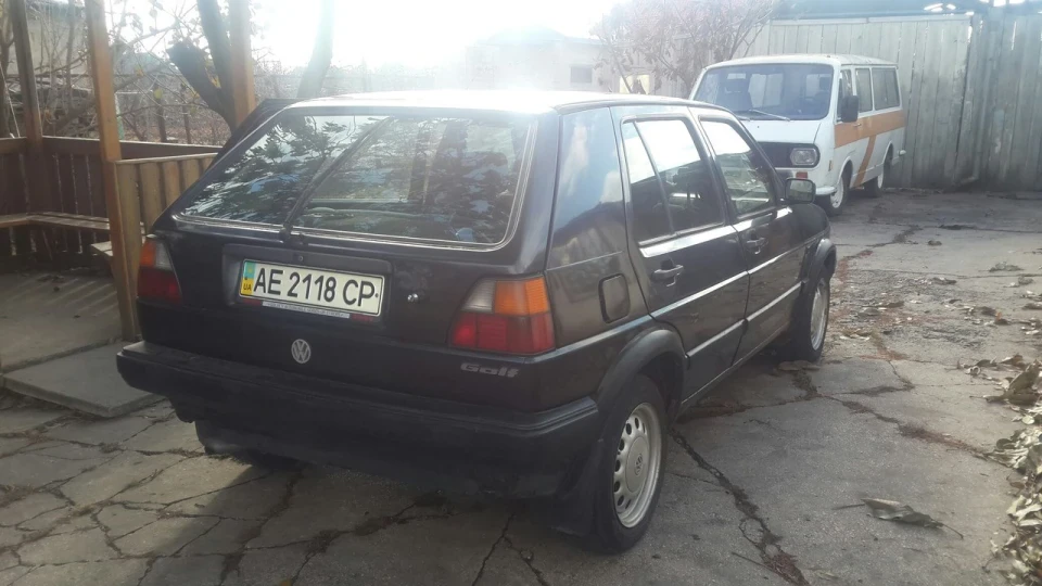 Volkswagen Golf Чорний Лис 5