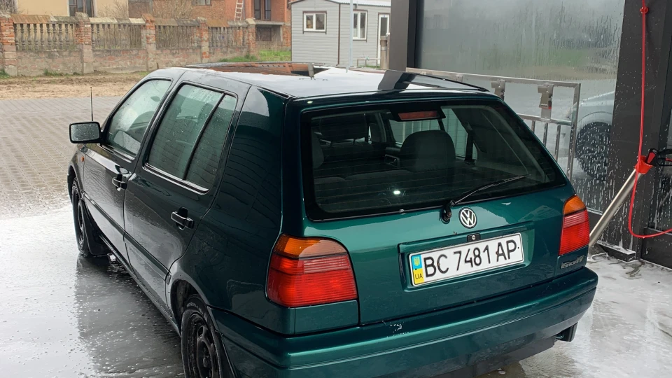 Volkswagen Golf DragonGreen 4