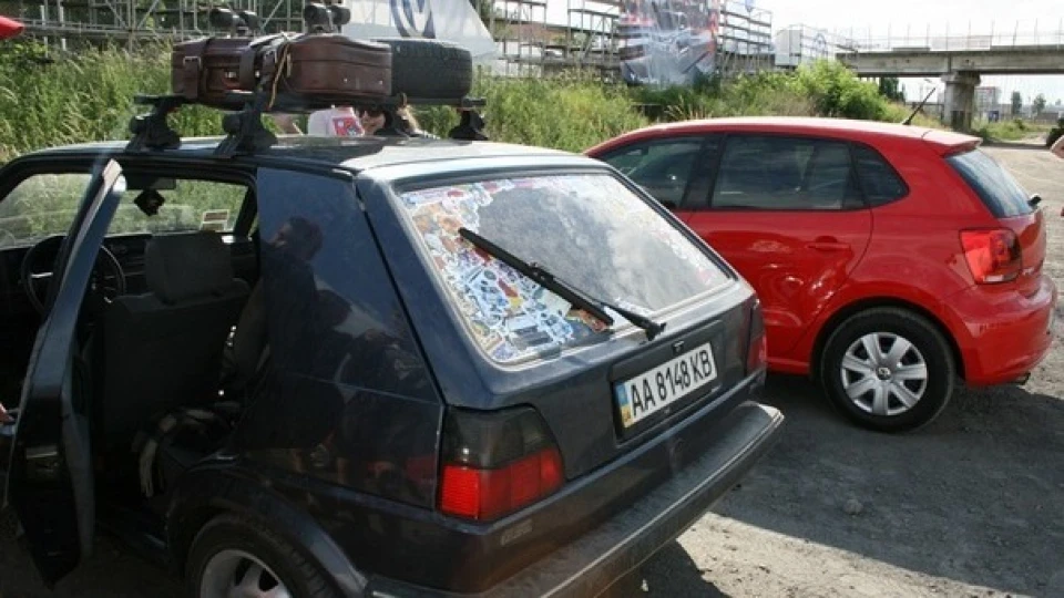 Volkswagen Golf first 2
