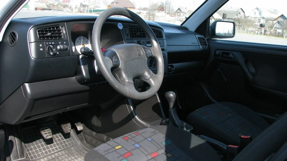 Volkswagen Golf міська табуретка 5