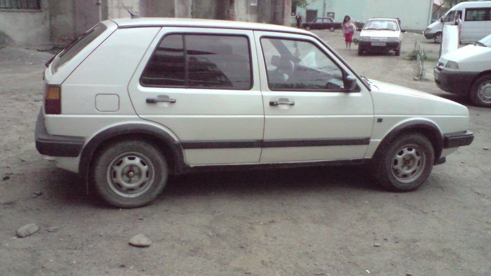 Volkswagen Golf ІІ 1.6 weiß 4