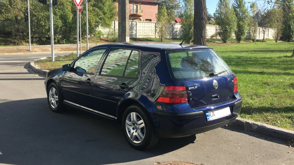 Volkswagen Golf Indigo Blue 3