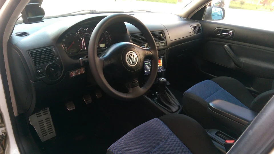 Volkswagen Golf IV "White Sensation" 5