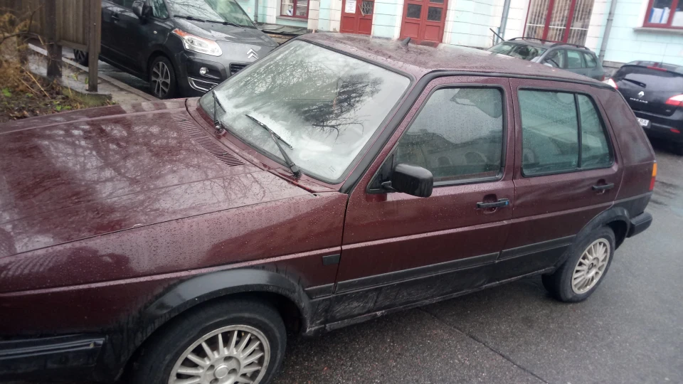 Volkswagen Golf Червоний дракон