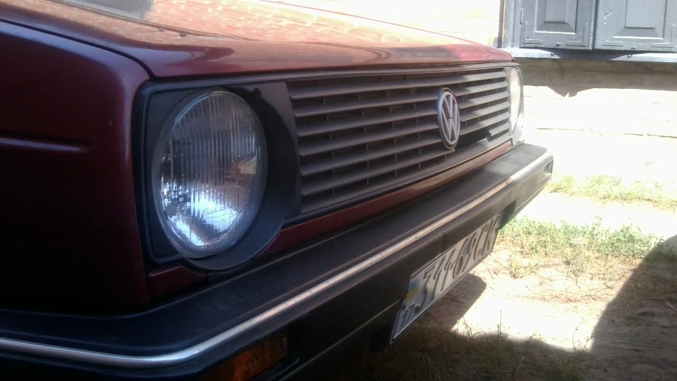 Volkswagen Golf Червоний металік,1.6 5