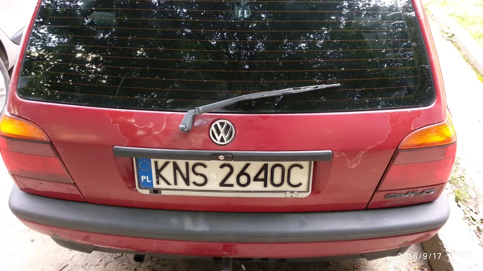 Volkswagen Golf Червоний Торнадо 3
