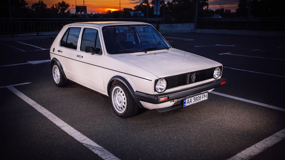 Volkswagen Golf mk1 4