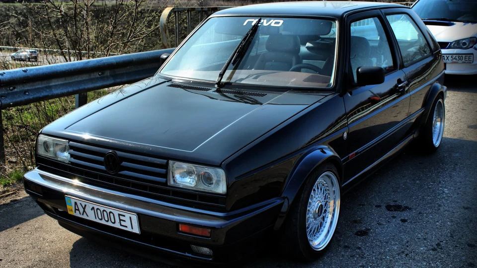 Volkswagen Golf mk2 VR6 2