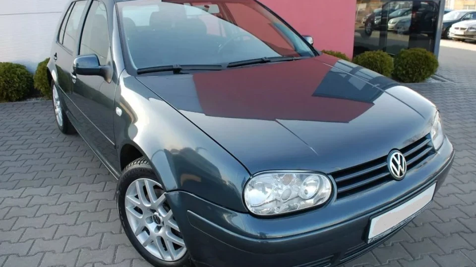 Volkswagen Golf OCEANIC GREEN 2