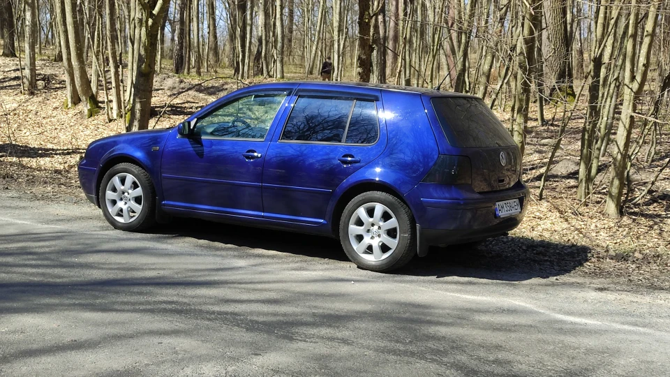 Volkswagen Golf Pacific.Azd 2