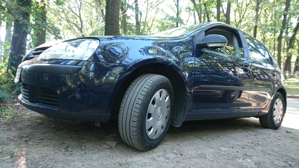 Volkswagen Golf Perlblau Blueberry 2