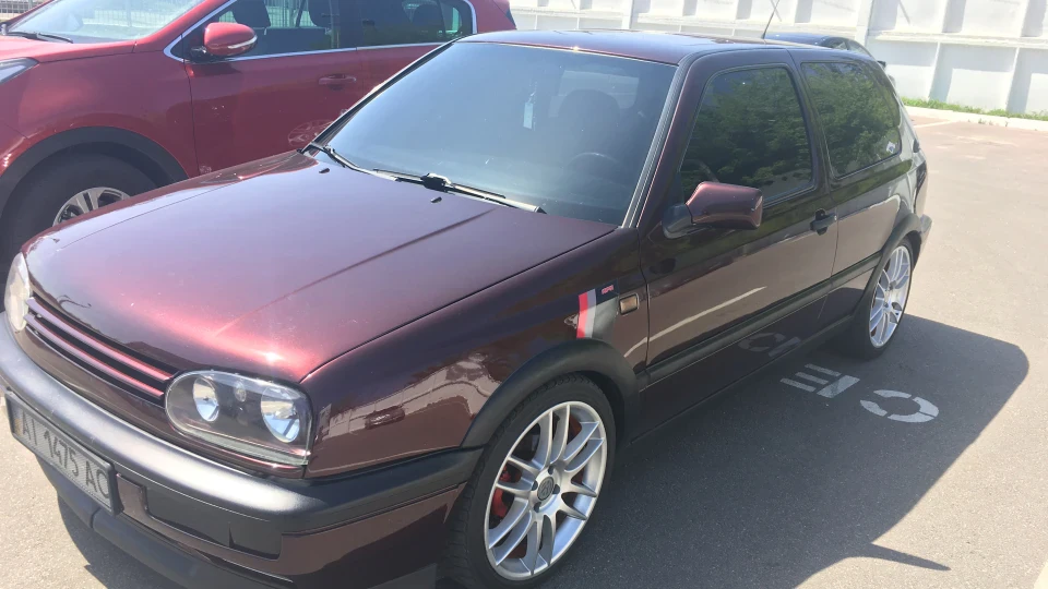 Volkswagen Golf портвейн 1.8 5