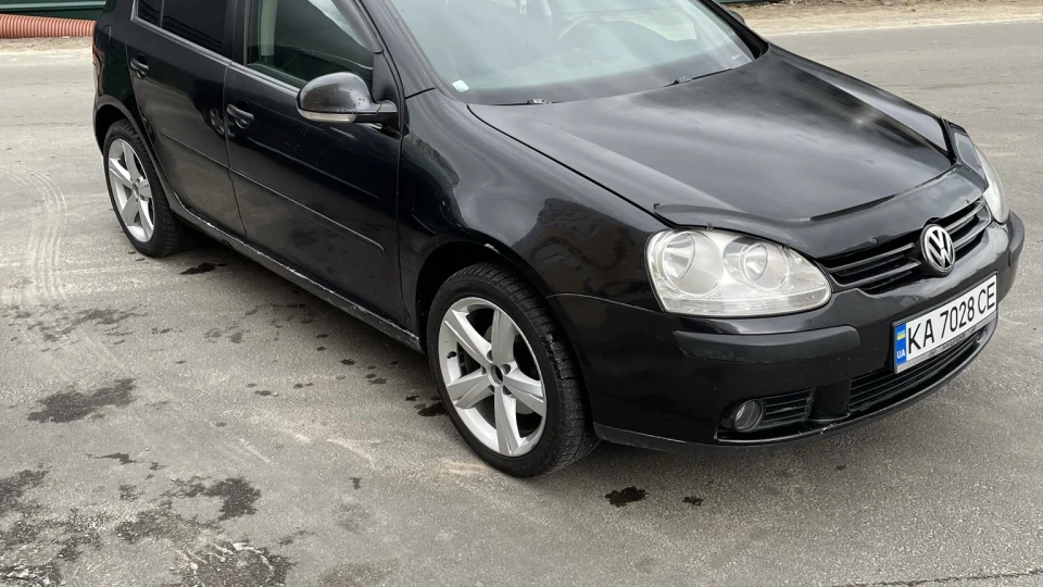 Volkswagen Golf Пожований 2