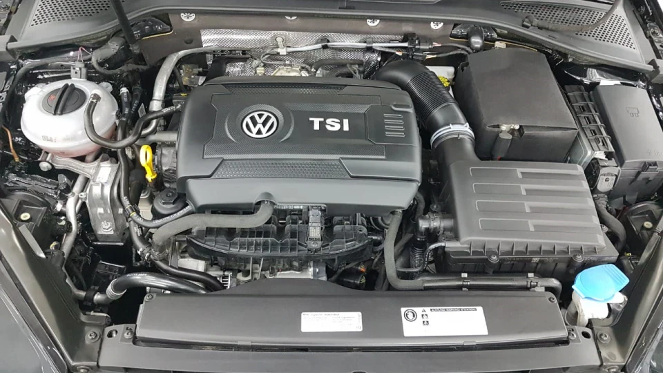 Volkswagen Golf project R 2