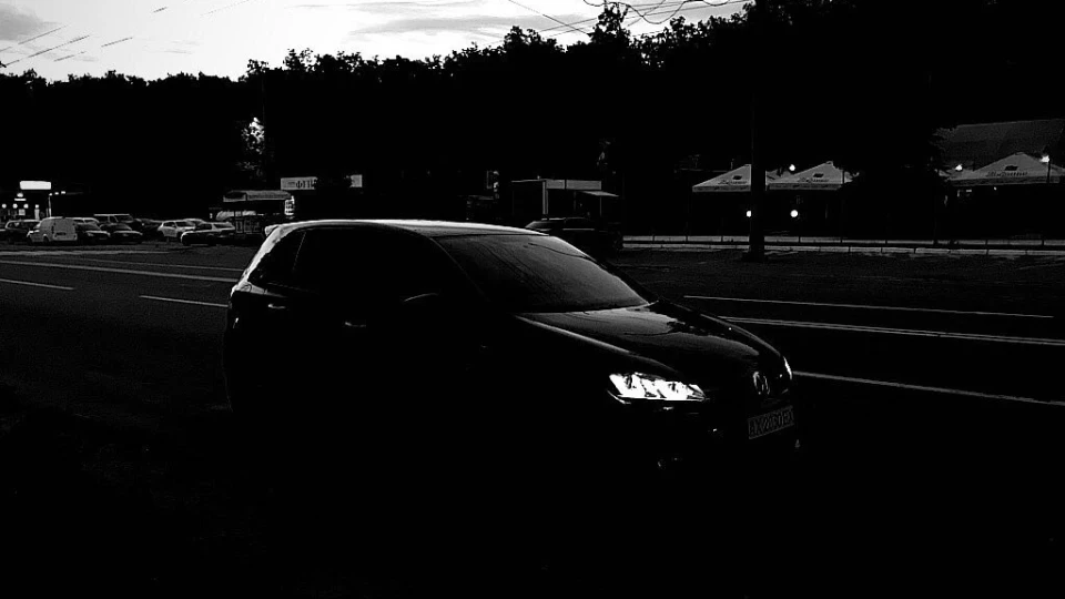 Volkswagen Golf R-Line Black Shark 3