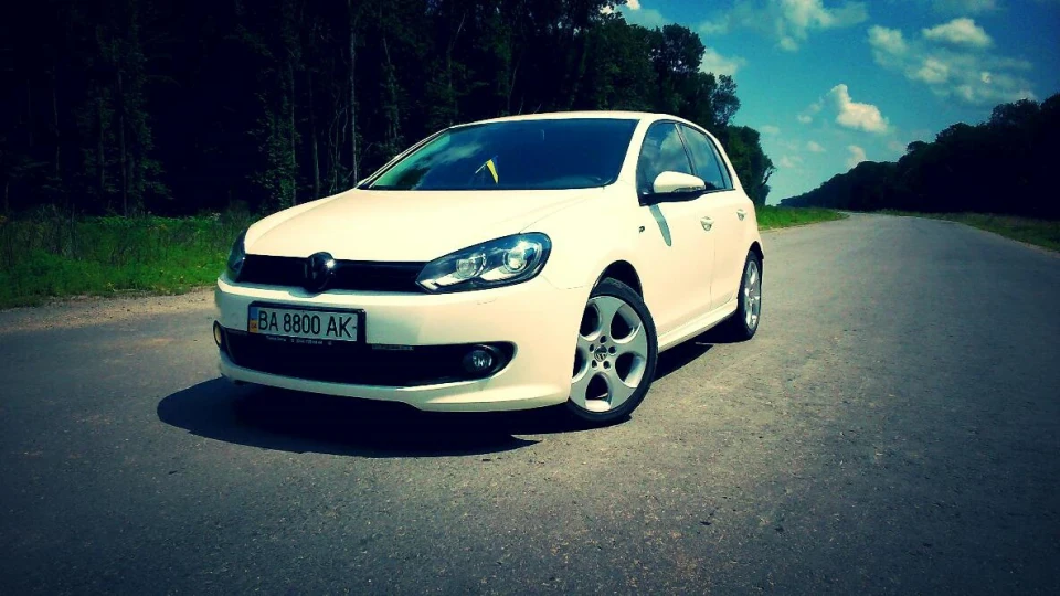 Volkswagen Golf R line 3