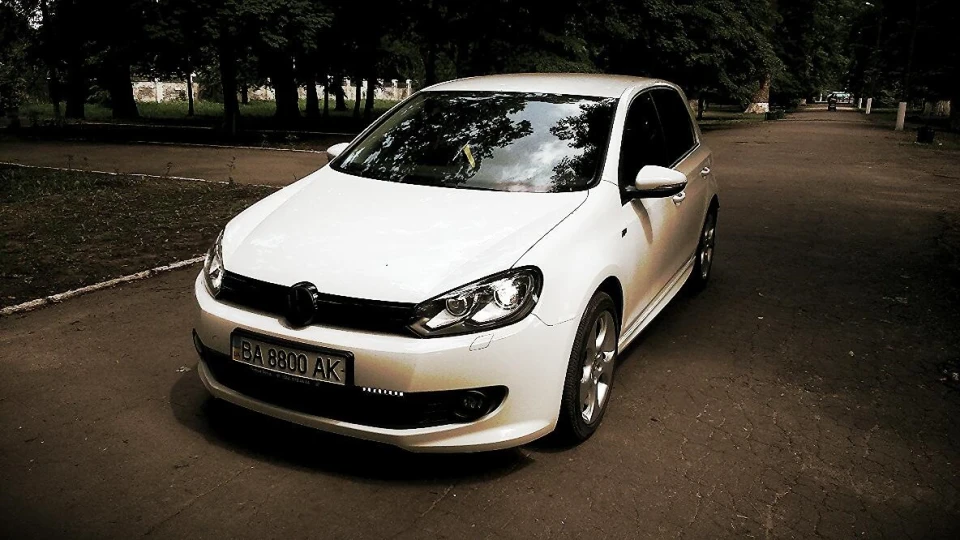 Volkswagen Golf R line 4