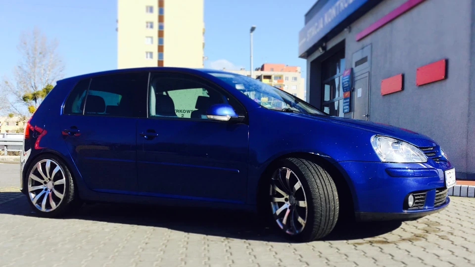 Volkswagen Golf R32))) 5