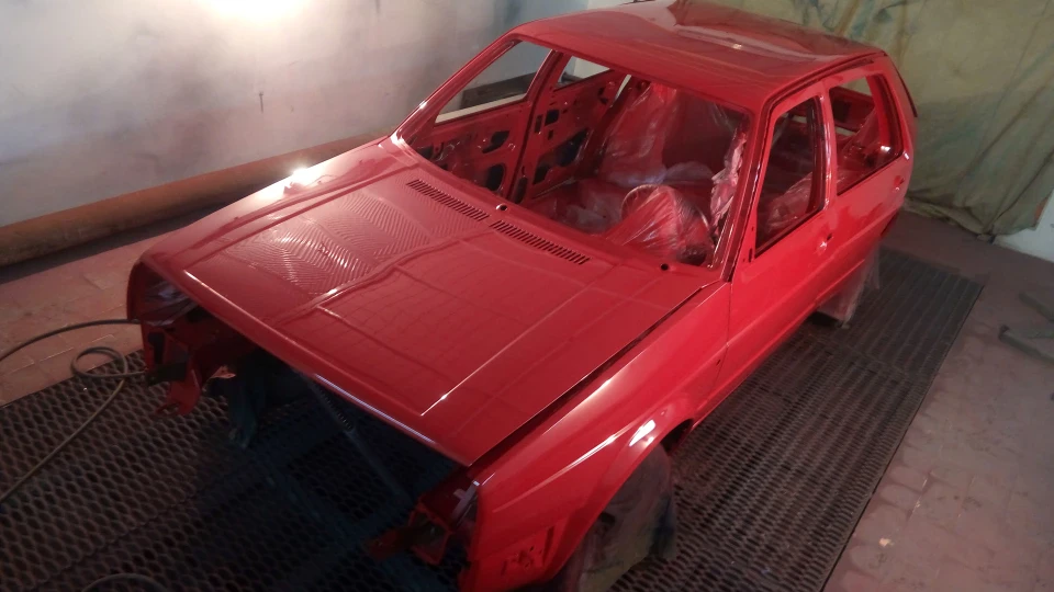 Volkswagen Golf "Red Phoenix" 4