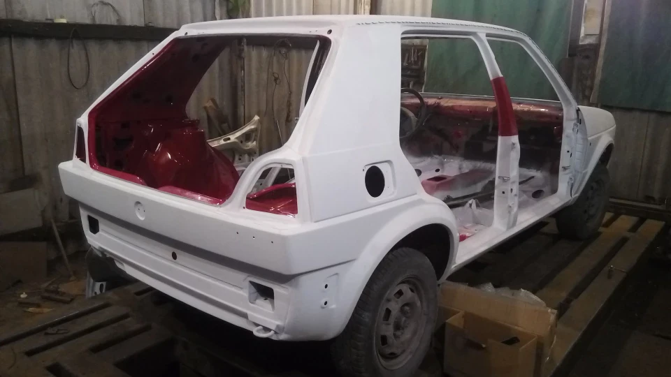 Volkswagen Golf "Red Phoenix" 5