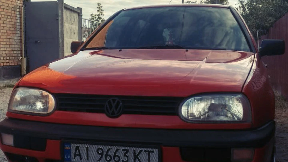 Volkswagen Golf Red Shark 2